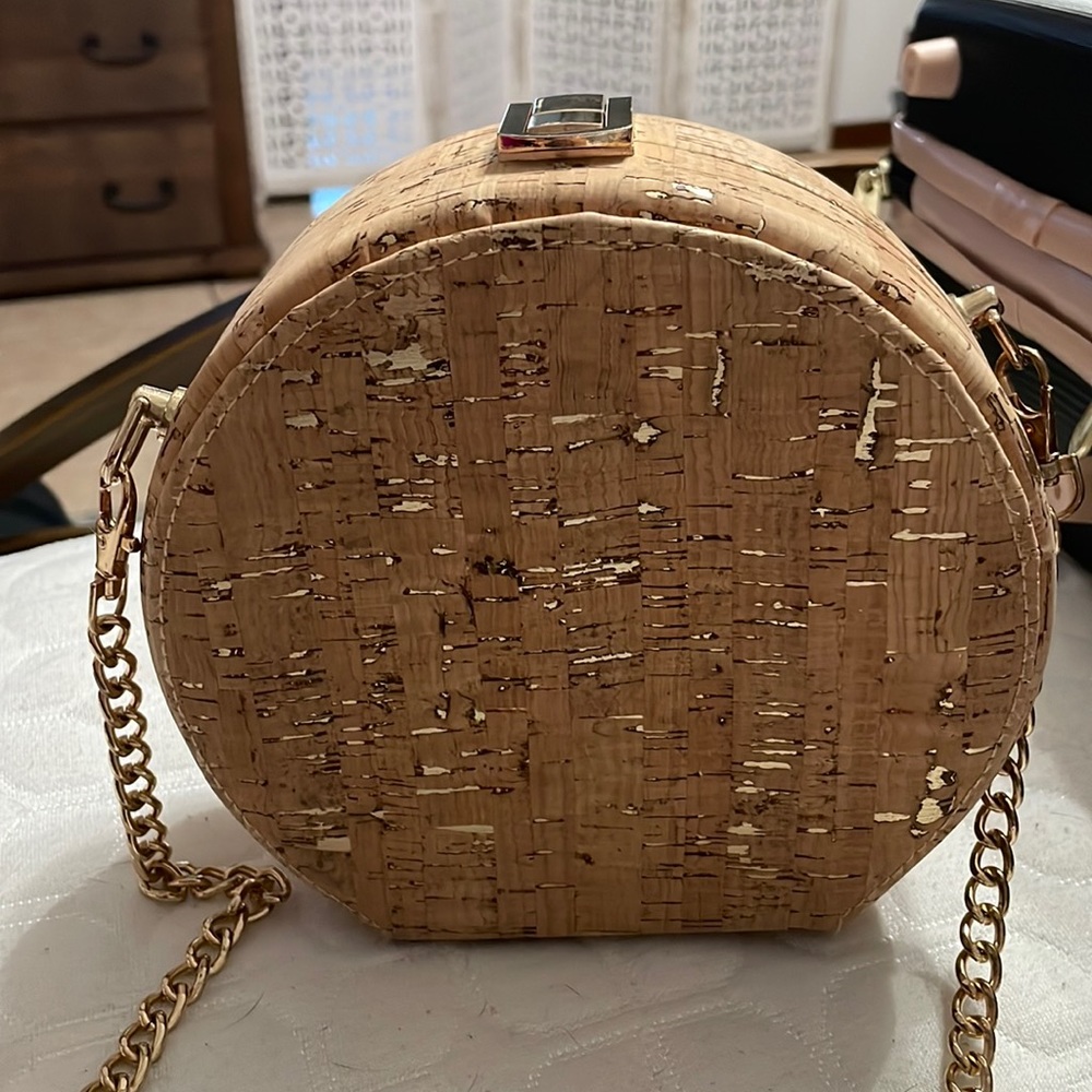 Crossbody purse